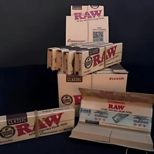Raw Connoisseur Classico | 1 1/4 size + tips | 24 Libros x Caja