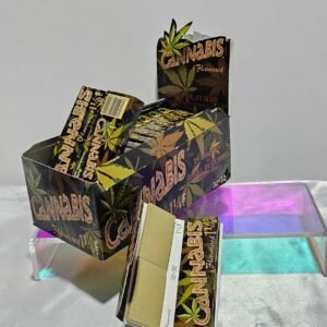 Cannabis - 1 1/4 + Tips  | 24 libritos x Caja | 32 hojas + 32 Filtros x Librito